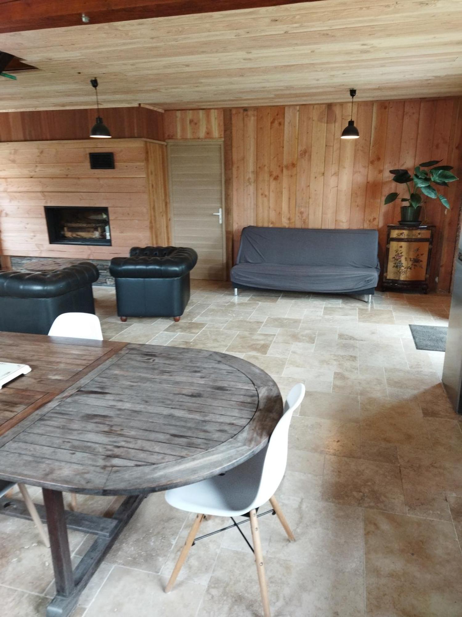 La Maison Dans Les Bois Soucelles Exterior photo